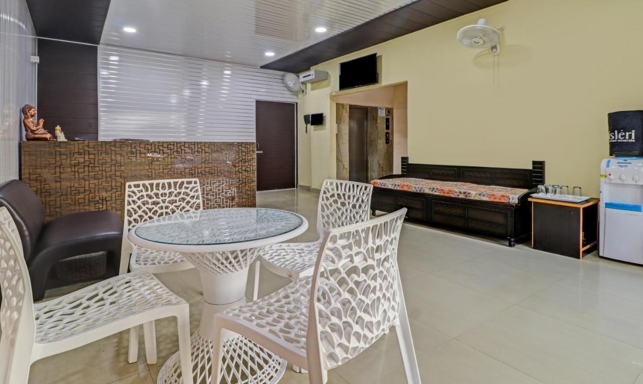 Itsy By Treebo - Divine Inn Chandigarh Exterior photo