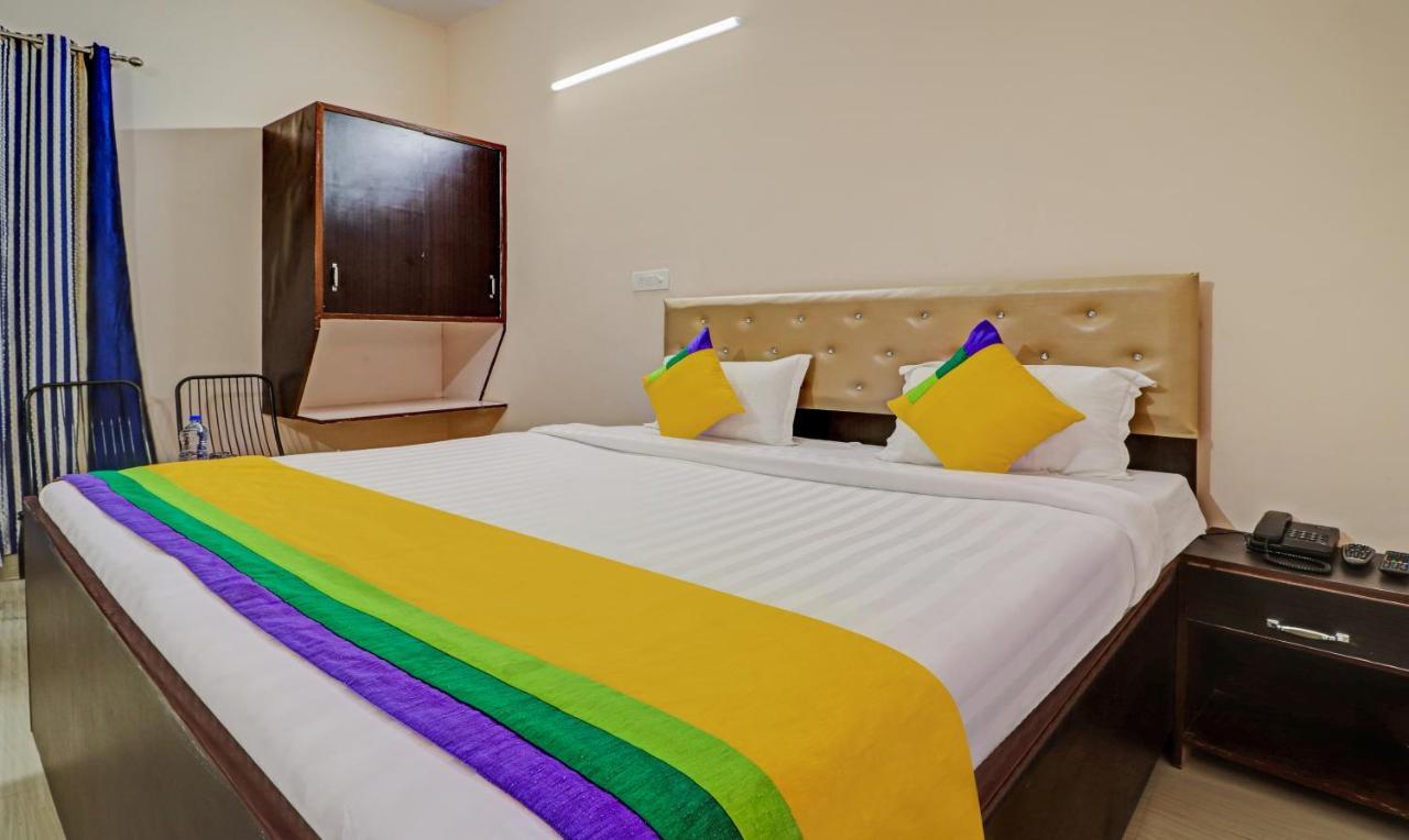 Itsy By Treebo - Divine Inn Chandigarh Exterior photo