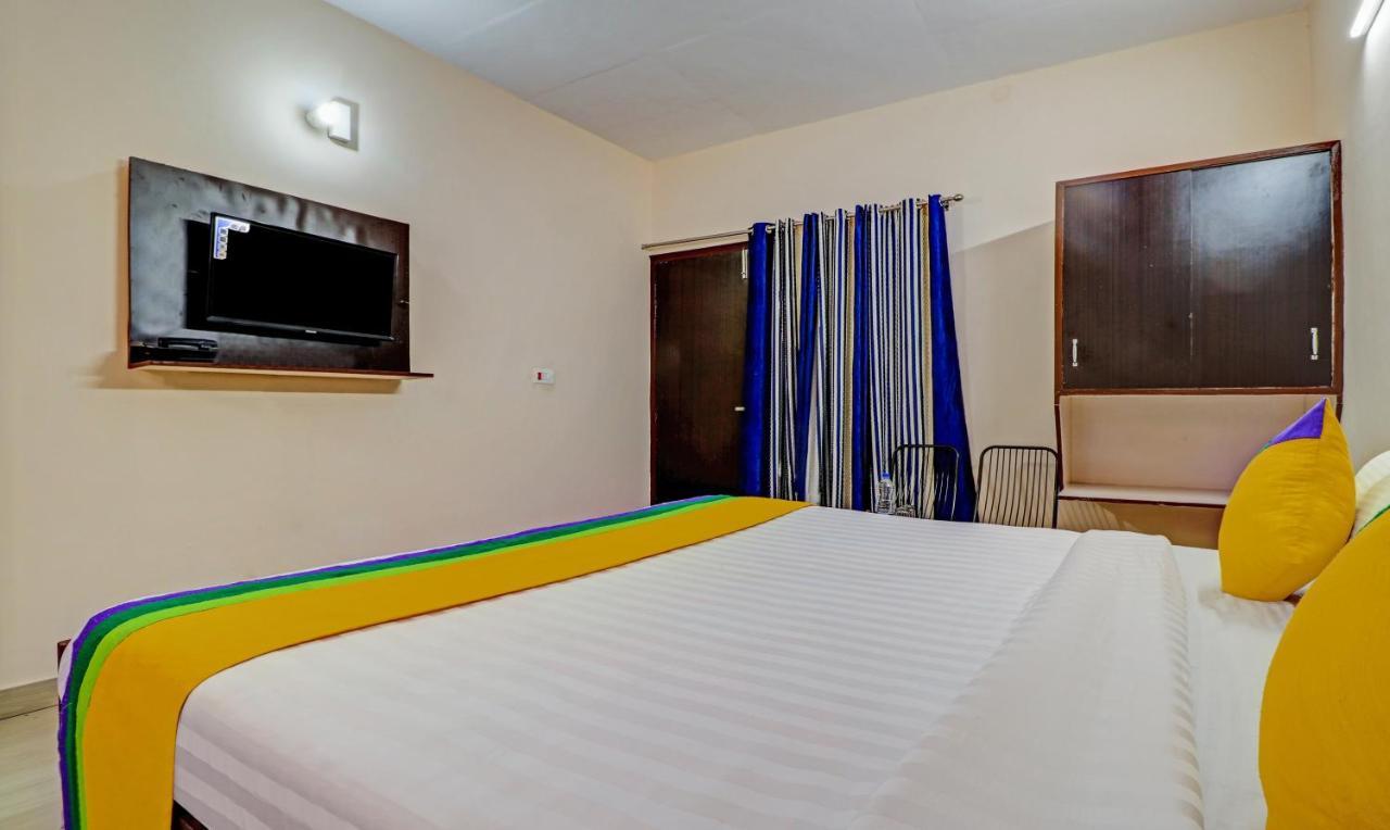 Itsy By Treebo - Divine Inn Chandigarh Exterior photo