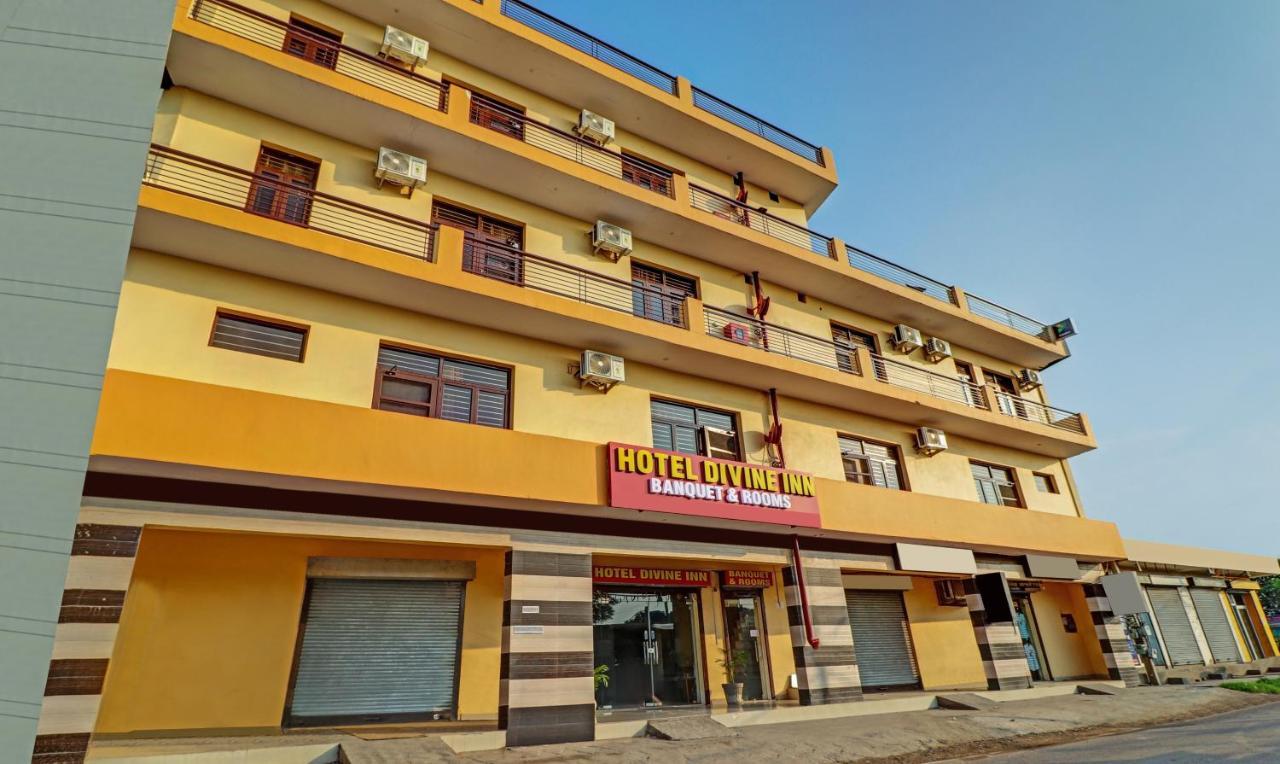 Itsy By Treebo - Divine Inn Chandigarh Exterior photo