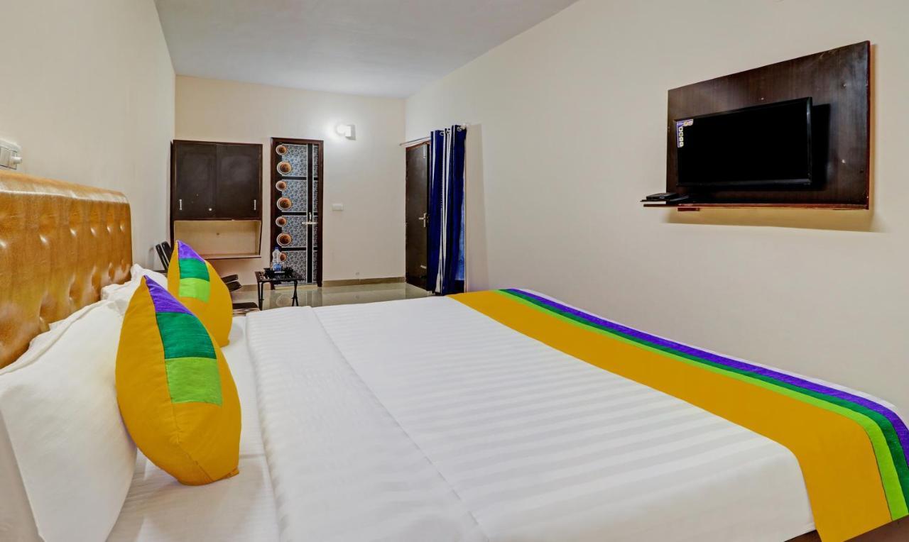 Itsy By Treebo - Divine Inn Chandigarh Exterior photo