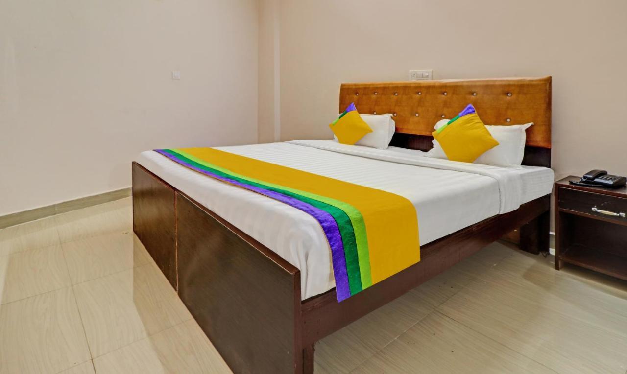 Itsy By Treebo - Divine Inn Chandigarh Exterior photo